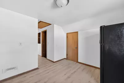 2545 S 60th St, West Allis, WI 53219 - Photo 11