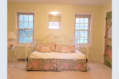 W280N1690  Golf View Dr, Delafield, WI 53072 - Photo 9