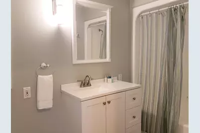 W280N1690  Golf View Dr, Delafield, WI 53072 - Photo 13