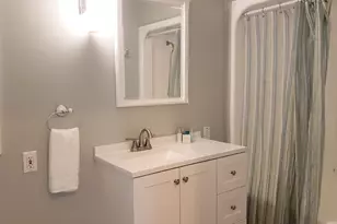 W280N1690 Golf View Dr, Delafield, WI 53072 - Photo 13