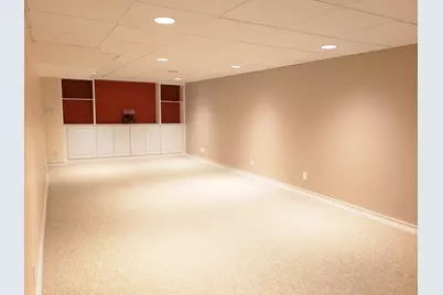 W280N1690  Golf View Dr, Delafield, WI 53072 - Photo 17