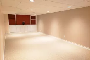 W280N1690 Golf View Dr, Delafield, WI 53072 - Photo 17