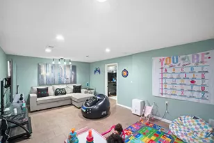 W152N7433 Westwood Dr, Menomonee Falls, WI 53051 - Photo 13