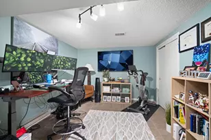 W152N7433 Westwood Dr, Menomonee Falls, WI 53051 - Photo 15