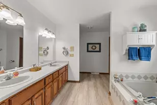 W1072 Hilltop Rd, Rubicon, WI 53078 - Photo 21