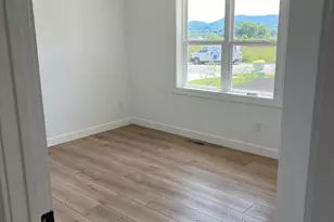 1351 Annapolis Dr, Holmen, WI 54636 - Photo 11