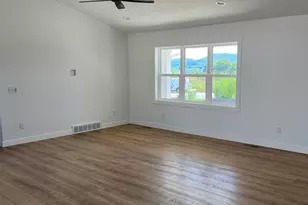 1351 Annapolis Dr, Holmen, WI 54636 - Photo 7