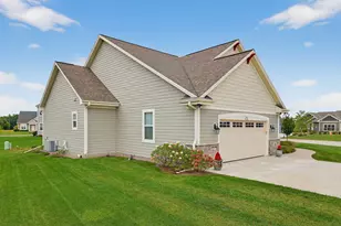 N88W18601 Duke St, Menomonee Falls, WI 53051 - Photo 29