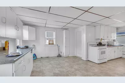 904  Indiana Ave, Sheboygan, WI 53081 - Photo 21