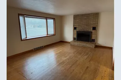 3502  Parkway Blvd, Two Rivers, WI 54241 - Photo 3