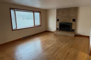 3502 Parkway Blvd, Two Rivers, WI 54241 - Photo 3