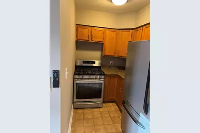 9208 W Swan Cir, Milwaukee, WI 53225 - Photo 13