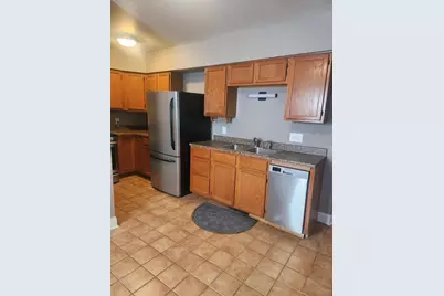 9208 W Swan Cir, Milwaukee, WI 53225 - Photo 13
