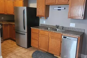 9208 W Swan Cir, Milwaukee, WI 53225 - Photo 13