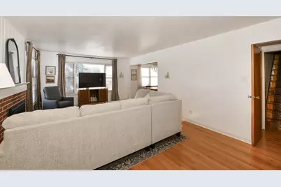 2919 N 89th St, Milwaukee, WI 53222 - Photo 5