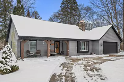 W220N2612  Maplewood Ln, Pewaukee, WI 53186 - Photo 1