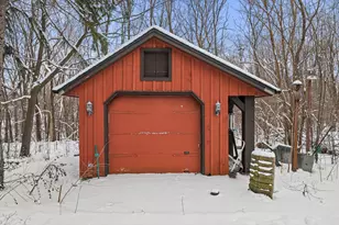 W220N2612 Maplewood Ln, Pewaukee, WI 53186 - Photo 29