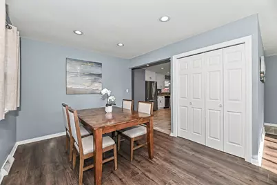 8822 W Dogwood St, Milwaukee, WI 53224 - Photo 7