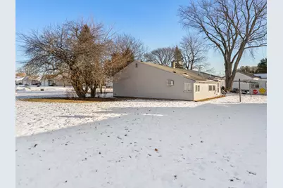 4213  Menasha Ave, Manitowoc, WI 54220 - Photo 5