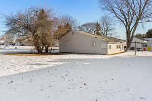 4213 Menasha Ave, Manitowoc, WI 54220 - Photo 5