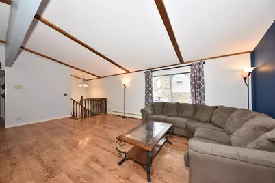 10156 S Nicholson Rd, Oak Creek, WI 53214 - Photo 5