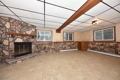 10156 S Nicholson Rd, Oak Creek, WI 53214 - Photo 17