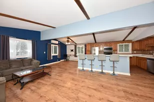 10156 S Nicholson Rd, Oak Creek, WI 53214 - Photo 3