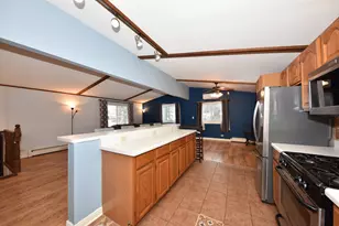 10156 S Nicholson Rd, Oak Creek, WI 53214 - Photo 9