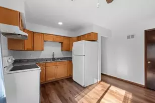 137 Judge Dr, Saukville, WI 53080 - Photo 3