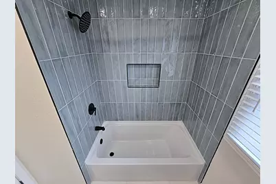 2546 S 13th St, Milwaukee, WI 53215 - Photo 15