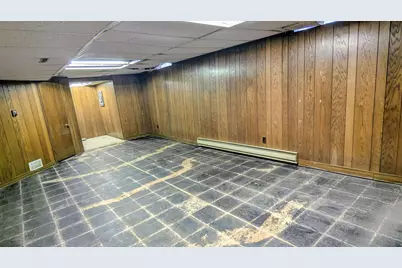 N85W17745  Ann Ave, Menomonee Falls, WI 53051 - Photo 43