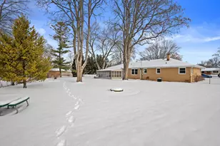 W152N5519 Beaver Dr, Menomonee Falls, WI 53051 - Photo 15