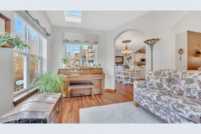 436  Maple Leaf Ct, Manitowoc, WI 54220 - Photo 11