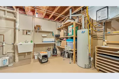 436  Maple Leaf Ct, Manitowoc, WI 54220 - Photo 27