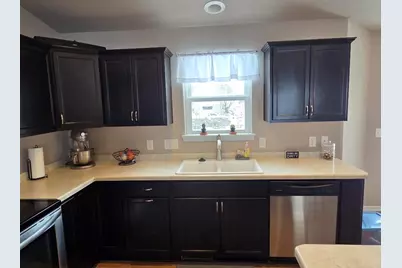 503  Pine Hollow Pl, Watertown, WI 53094 - Photo 11