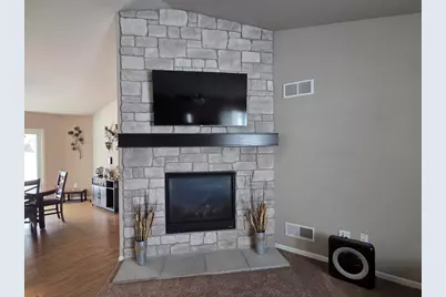 503  Pine Hollow Pl, Watertown, WI 53094 - Photo 5