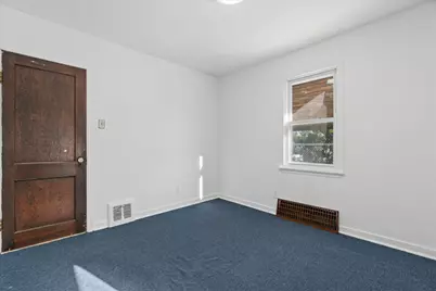 2319 E Eden Pl, Saint Francis, WI 53235 - Photo 17