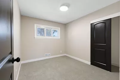 1001 E Doty Pl, Milwaukee, WI 53207 - Photo 13