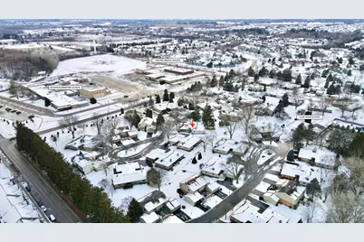 11015 N Balsam Tree Ct, Mequon, WI 53092 - Photo 27