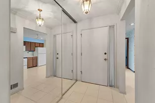 11015 N Balsam Tree Ct, Mequon, WI 53092 - Photo 5