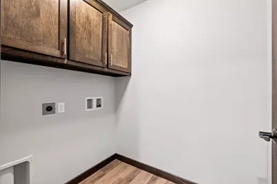 2510  Stoney Brook Ct, Manitowoc, WI 54220 - Photo 33