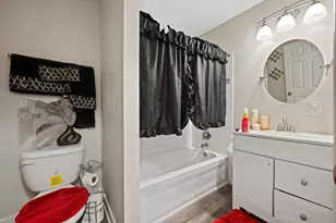 5324 N 48th St, Milwaukee, WI 53218 - Photo 9