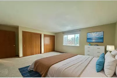 335  Nicole Ct, Pewaukee, WI 53072 - Photo 19