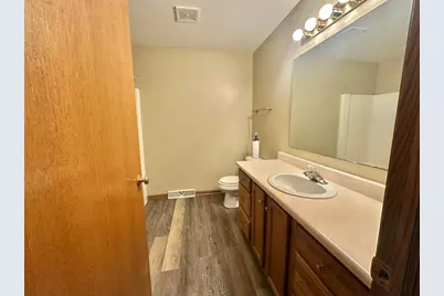 335  Nicole Ct, Pewaukee, WI 53072 - Photo 13