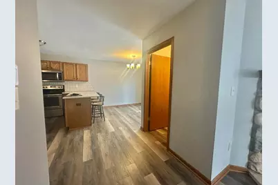 335  Nicole Ct, Pewaukee, WI 53072 - Photo 5