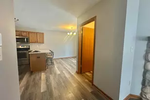 335 Nicole Ct, Pewaukee, WI 53072 - Photo 5