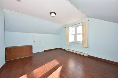 4949 N Berkeley Blvd, Whitefish Bay, WI 53217 - Photo 9