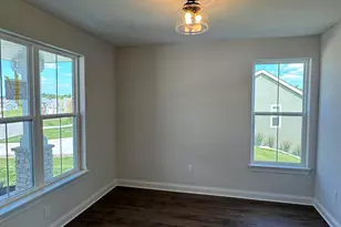 N56W20719 Muirfield Dr, Menomonee Falls, WI 53051 - Photo 9