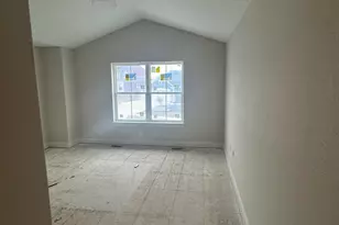 N56W20719 Muirfield Dr, Menomonee Falls, WI 53051 - Photo 17