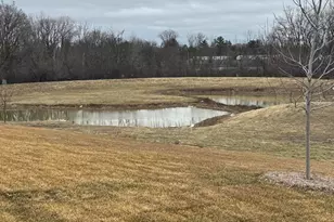 N56W20719 Muirfield Dr, Menomonee Falls, WI 53051 - Photo 21